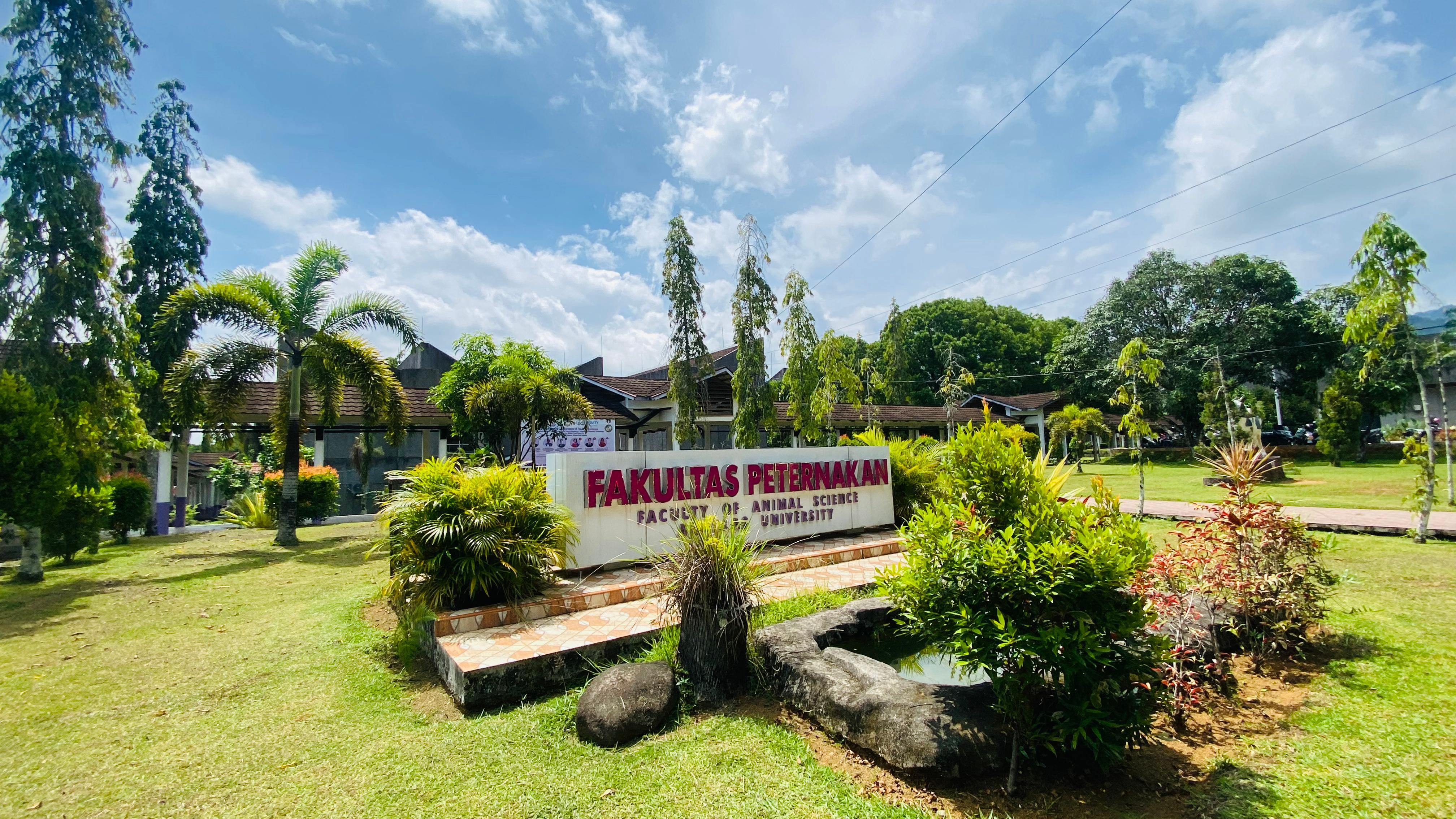 Halaman depan fakultas